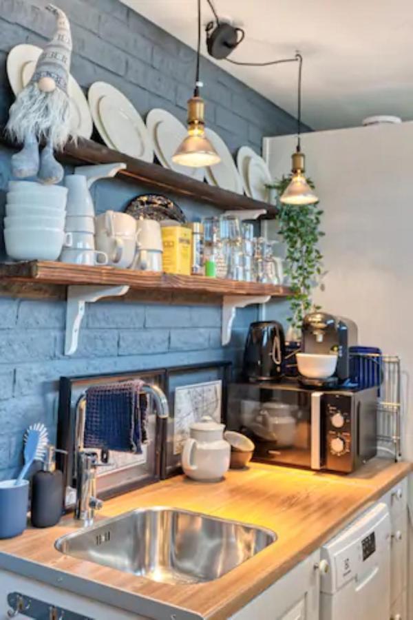 Beautiful Home Away From Home Near Stockholm City ซาลท์โคบาเดน ภายนอก รูปภาพ